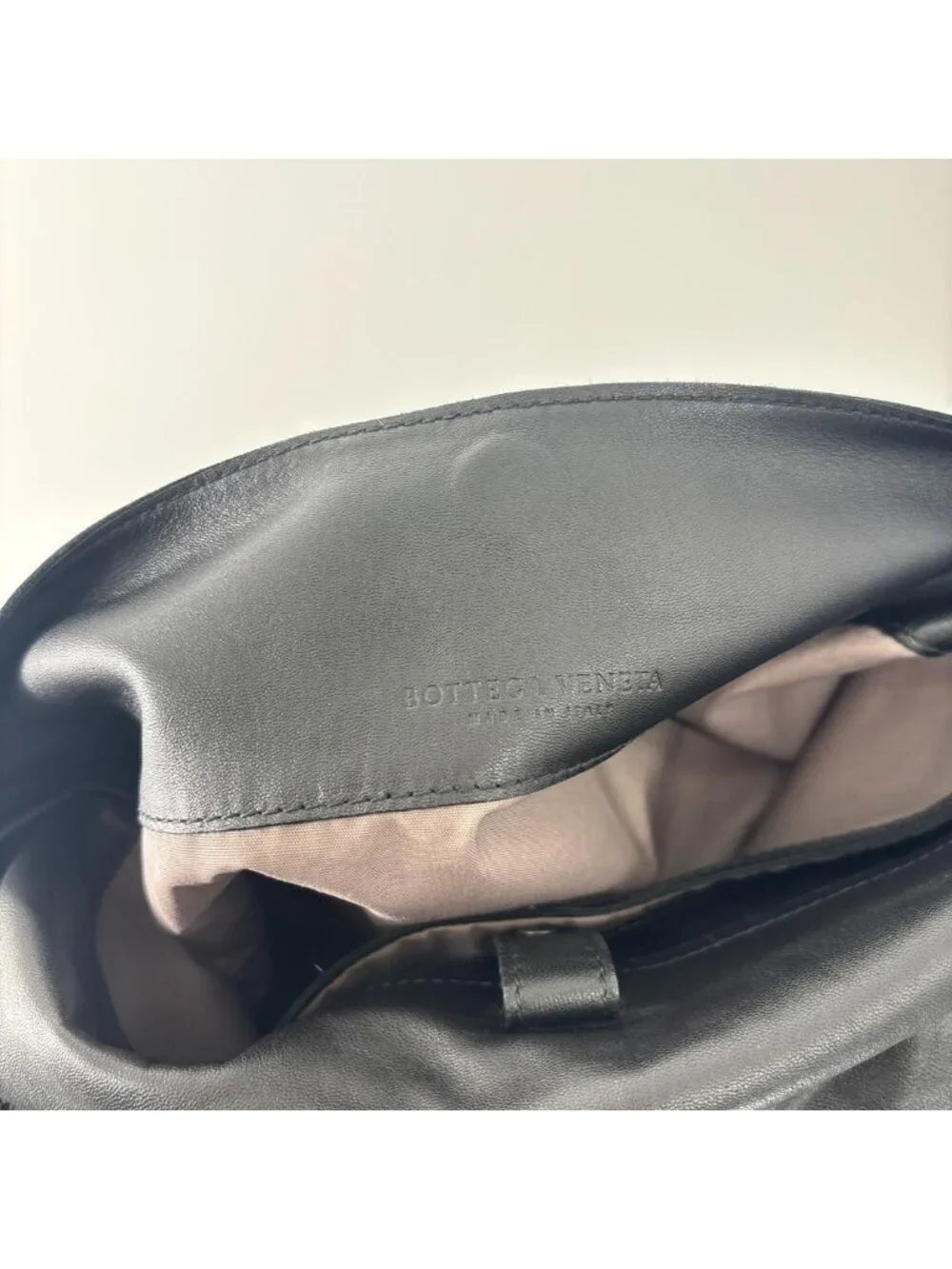 Bottega Veneta Super Shoulder Bag Leather Intrecciato Black
